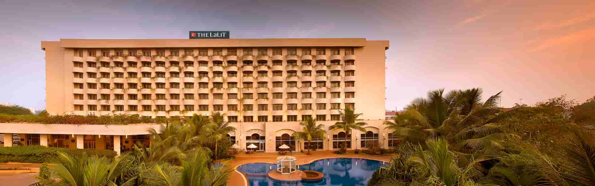 The Lalit hotel-full-body-massage-mumbai